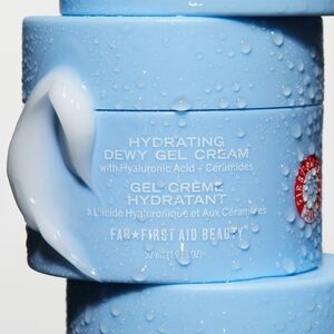 First Aid Beauty Hydrating Dewy Gel Cream - Light Blue